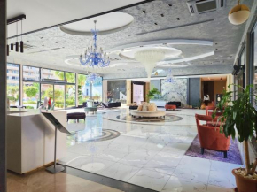 5 STAR FACILITIES/WALKING DISTANCE TO AMENITIES AND THE BEACH